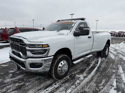 2026 RAM 3500 Reg Cab, $70000. Photo 3