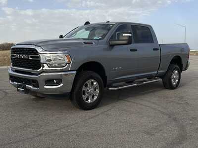 2024 RAM 2500 Crew Cab, $39600. Photo 2