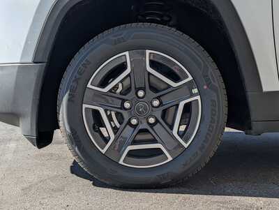 2026 Jeep Cherokee, $39926. Photo 4