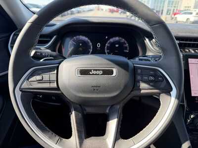 2023 Jeep Grand Cherokee, $32000. Photo 8