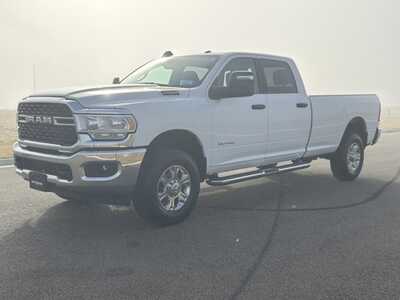 2024 RAM 2500 Crew Cab, $40000. Photo 2
