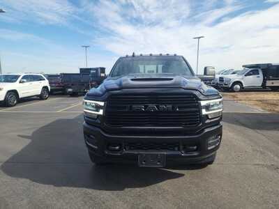 2024 RAM 3500 Crew Cab, $69000. Photo 6