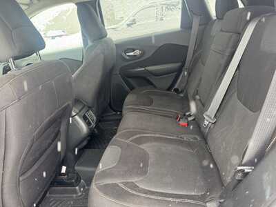 2015 Jeep Cherokee, $19990. Photo 10