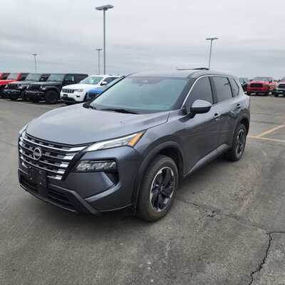 2024 Nissan Rogue, $23000. Photo 5