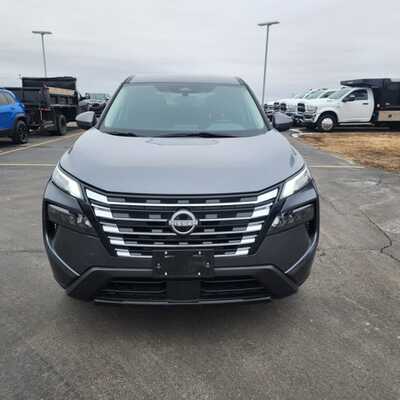 2024 Nissan Rogue, $23000. Photo 6