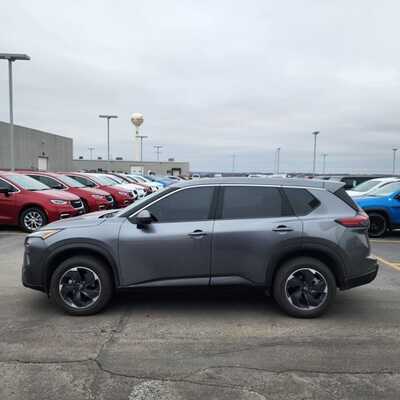 2024 Nissan Rogue, $23000. Photo 7