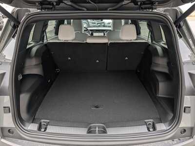 2026 Jeep Cherokee, $40081. Photo 7