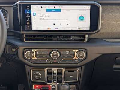 2026 Jeep Gladiator, $47533. Photo 9