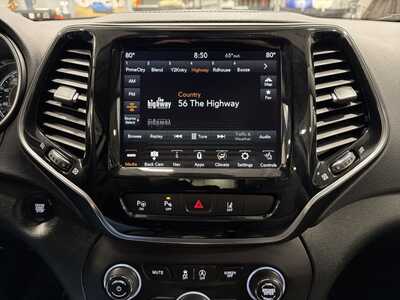 2022 Jeep Cherokee, $19500. Photo 6
