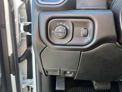2026 RAM 3500 Crew Cab, $57428. Photo 11