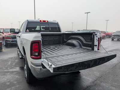 2026 RAM 3500 Crew Cab, $58178. Photo 7