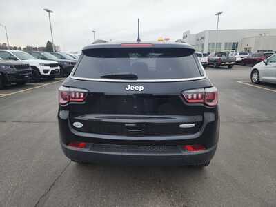 2020 Jeep Compass, $16000. Photo 3