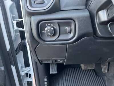 2026 RAM 3500 Crew Cab, $57428. Photo 11