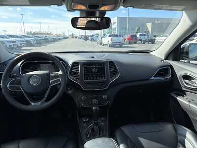 2022 Jeep Cherokee, $23000. Photo 5