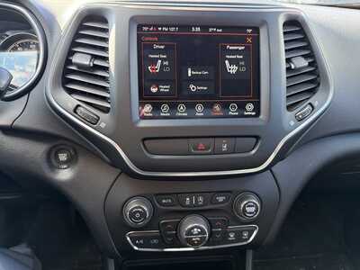 2022 Jeep Cherokee, $23000. Photo 6