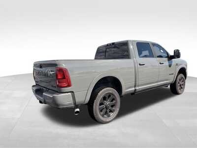 2026 RAM 2500 Crew Cab, $70000. Photo 2