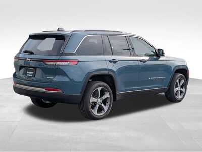 2026 Jeep Grand Cherokee, $43743. Photo 2