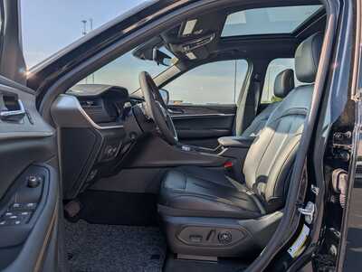 2026 Jeep Grand Cherokee, $46416. Photo 5