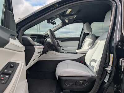 2026 Jeep Cherokee, $38979. Photo 5