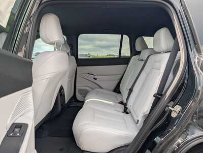 2026 Jeep Cherokee, $38979. Photo 6