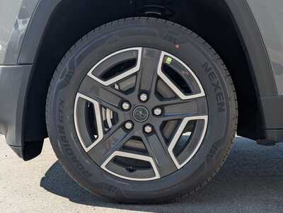 2026 Jeep Cherokee, $39926. Photo 4