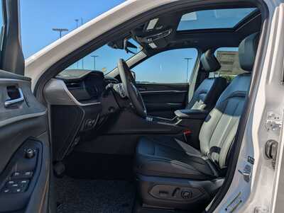 2026 Jeep Grand Cherokee, $46776. Photo 5