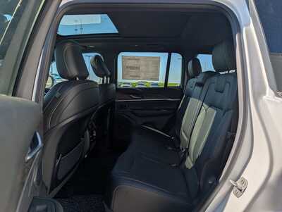 2026 Jeep Grand Cherokee, $46776. Photo 6