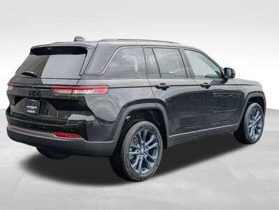 2026 Jeep Grand Cherokee, $46416. Photo 2