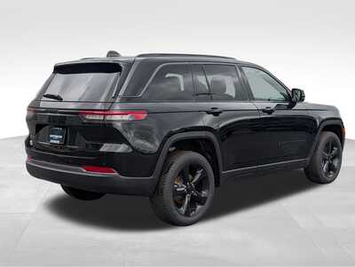 2026 Jeep Grand Cherokee, $44284. Photo 2