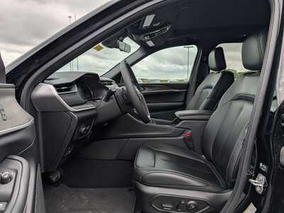 2026 Jeep Grand Cherokee, $44284. Photo 5