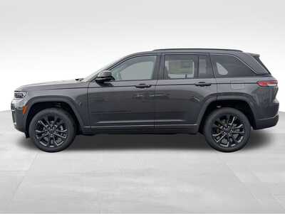 2026 Jeep Grand Cherokee, $48678. Photo 3