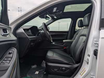 2026 Jeep Grand Cherokee, $46776. Photo 5