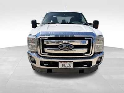2011 Ford F350 Crew Cab, $15000. Photo 2