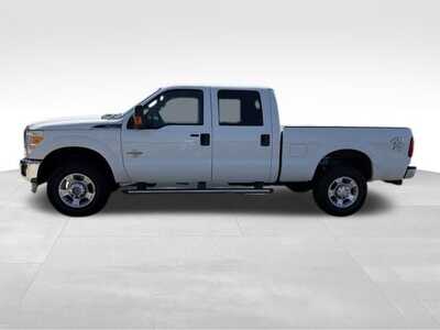 2011 Ford F350 Crew Cab, $15000. Photo 4