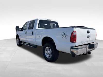 2011 Ford F350 Crew Cab, $15000. Photo 5