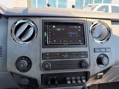 2011 Ford F350 Crew Cab, $15000. Photo 9