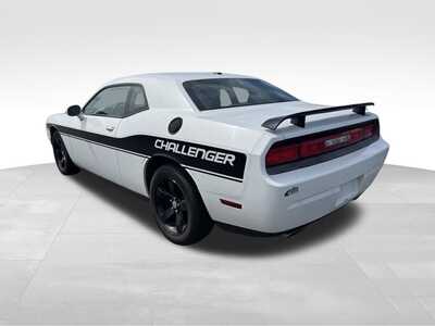 2013 Dodge Challenger, $13000. Photo 4