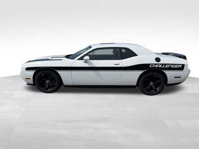 2013 Dodge Challenger, $13000. Photo 5