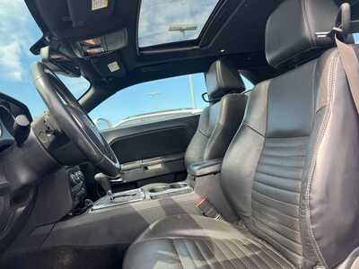 2013 Dodge Challenger, $13000. Photo 8