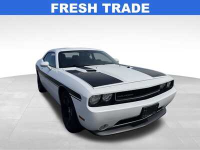 2013 Dodge Challenger, $13000. Photo 1