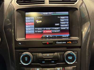2016 Ford Explorer, $15000. Photo 8