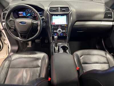 2018 Ford Explorer, $12500. Photo 5