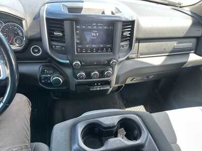2019 RAM 1500 Crew Cab, $20000. Photo 9
