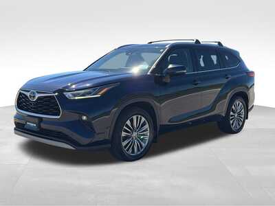 2020 Toyota Highlander, $33000. Photo 2