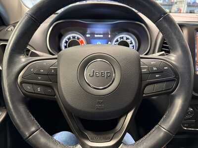 2020 Jeep Cherokee, $24000. Photo 11