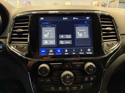 2021 Jeep Grand Cherokee, $20900. Photo 7