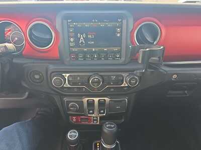 2022 Jeep Wrangler, $36000. Photo 5