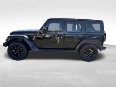 2022 Jeep Wrangler Unlimited, $35000. Photo 4
