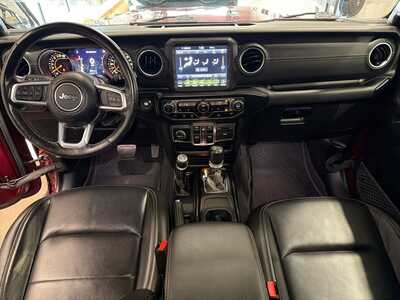 2022 Jeep Wrangler Unlimited, $30000. Photo 4