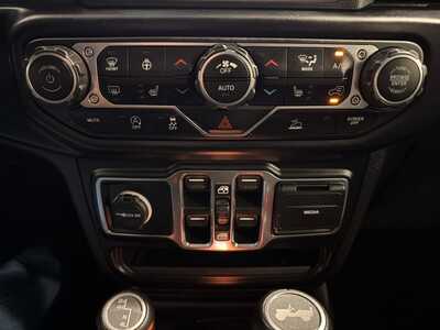 2022 Jeep Wrangler Unlimited, $30000. Photo 6